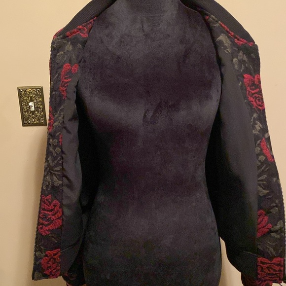 Jacket - Picture 4 of 7